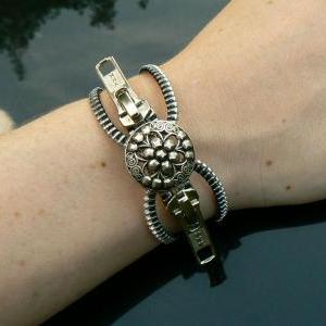 Steampunk Bracelet - Zipper Bracelet -silver..