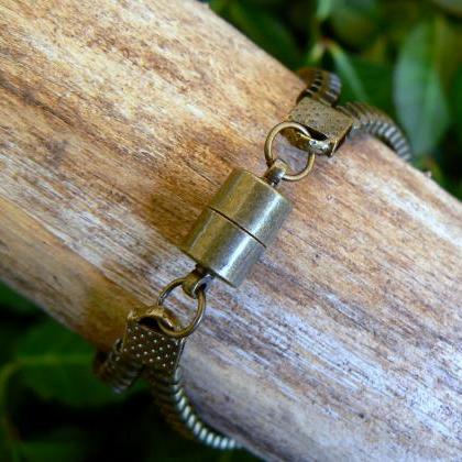 Steampunk Bracelet - Zipper Bracelet - Cuff..